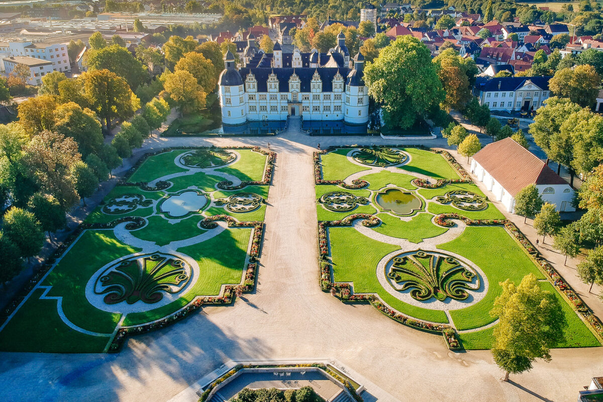 Schloss Neuhaus - Image 1